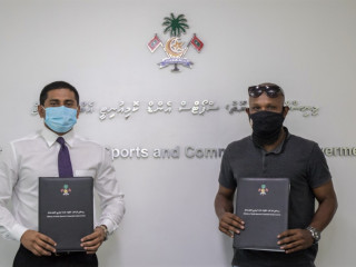 ހޯމަ ދުވަހު ކުޅިވަރާ ބެހޭ ވުޒާރާގައި ބޭއްވި ސޮއިކުރުމުގެ ރަސްމިއްޔާތުގެ ތެރެއިން