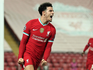 ލިވަޕޫލާއި އަޔަކްސް ބައްދަލުކުރި މެޗުގެ ތެރެއިން: މި މެޗުން ލިވަޕޫލް މޮޅުވީ 1-0 ން