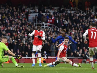 އާސެނަލް އަދި ޗެލްސީ ބައްދަލުކުރި މެޗުގެ ތެރެއިން