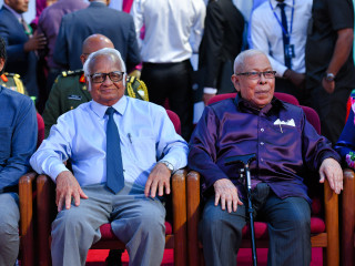 ނިޝާން ޢިއްޒުއްދީނުގެ ޢިއްޒަތުގެ ވެރިކަމުގެ ލަޤަބް އެރުވުން ދެބޭފުޅުން