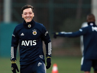 ފެނަބާޗޭގެ ފަރިތަކުރުންތަކުގައި އޮޒިލް ބައިވެރިވަނިކޮށް