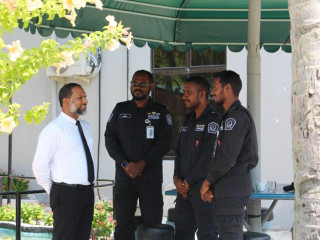Home Minister Imran Abdulla talks to MCS officer during visit to assess condition of prisons
