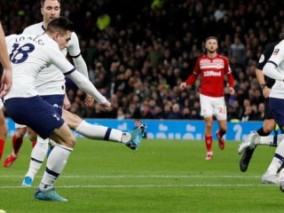 މިޑިލްސްބަރާ އަދި ޓޮޓެންހަމް ބައްދަލުކުރި މެޗުގެ ތެރެއިން