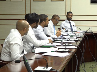 ރައްޔިތުންގެ މަޖިލީހުގެ މިނިވަން މުއައްސަސާތަކުގެ ކޮމިޓީގެ ބައްދަލުވުމެއްގެ ތެރެއިން