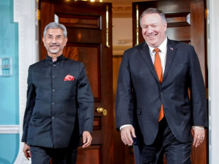 އެންމެ ފަހުން ބޭއްވި ބައްދަލުވުމުގައި އެމެރިކާގެ ސެކްރެޓަރީ އޮފް ސްޓޭޓް މައިކް ޕޮމްޕޭ (ކ) އަދި އިންޑިއާގެ އެކްސްޓާނަލް އެފެއަރޒް މިނިސްޓަރ ސުބްރަމަނިޔަމް (ވ)