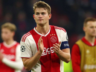 މަތައިސް ޑެލައިޓް