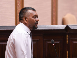 އިކޮނޮމިކް މިނިސްޓަރ ފައްޔާޒު އިސްމާއީލް މަޖިލީހުގެ ޖަލްސާގައި ވާހަކަ ދައްކަވަނީ