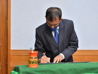 ނާސިހު ވަނީ ބްރޯޑްކާސްޓިން ކޮމިޝަން (ބްރޯޑްކޮމް)ގެ ސެކްރެޓަރީ ޖެނަރަލްކަން އަދާކުރައްވާފަ