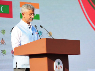 މާލޭ އެކުވެނި ސިންތެޓިކް ޓްރެކުގައި ބޭއްވި ރަސްމިއްޔާތުގެ ތެރެއިން އިންޑިއާގެ ޚާރިޖީ ވަޒީރު ޑރ. ސުބުރަމަންޔަން ޖައިޝަންކަރު