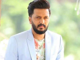 ރިތޭޝް ދޭޝްމުކް