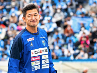 ޔޮކޮހަމާ އެފްސީއަށް ކުޅެމުން އަންނަ އުމުރުން 53 އަހަރުގެ ކަޒުޔޯޝީ މިއުރާ