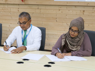 ދ މީދޫ ބަނދަރު ހެދުމުގެ މަޝްރޫއު އެމްޓީސީސީއާއި ހަވާލު ކުރުން
