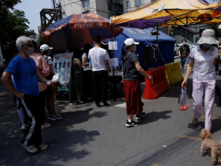 ބެއިޖިންގ ގައި މީހުން ޓެސްޓް ކުރުމަށް ރަޖިސްޓްރީ ކުރަމުންދަނީ