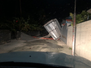 އައްޑޫ ސިޓީއަށް ކުރަމުންދާ ވިއްސާރައިގައި ގެއެއްގެ ފުރާޅަށް ގެއްލުންވެފައި