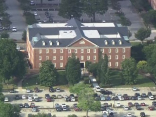 ހަމަލާ ދީފައިވަނީ ވަރޖީނިއާ ބީޗް ސިޓީގެ ބިލްޑިންގ 2 ގައި