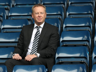 މުސާރަ ނުނަގަން ވެސްޓް ބްރޮމްގެ ސީއީއޯ ނިންމައިފި