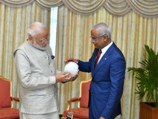 ދިވެހި ގަލު ވަޑިއެއްގެ ކުޅަދާނަ މަސައްކަތް ޤައުމެއްގެ ބޮޑުވަޒީރުގެ އަތްޕުޅަށް!