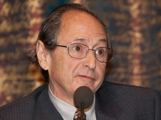 ސްޓޭންފޯރޑްގެ ސައިންޓިސްޓެއްކަމަށްވާ މައިކަލް ލީވިޓް