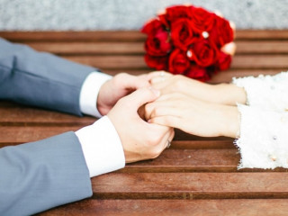 ރީތި ތާރީޚު ތަކުގައި ގިނަ ބަޔަކު އަންނަނީ ކައިވެނިކުރަމުން