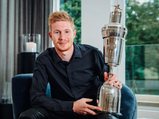 މެންޗެސްޓާ ސިޓީއަށް ކުޅެމުން އަންނަ ބެލްޖިއަމްގެ މިޑްފީލްޑަރު ކެވިން ޑިބްރޭނާ