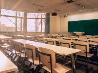 ޗައިނާގެ ކްލާސްރޫމެއް