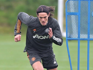 ދާދި ފަހުން މެންޗެސްޓާ ޔުނައިޓެޑާ ގުޅުނު އުރުގުއޭގެ ފޯވާޑް އެޑިންސަން ކަވާނީ ޔުނައިޓެޑުގެ ފަރިތަކުރުންތަކުގައި