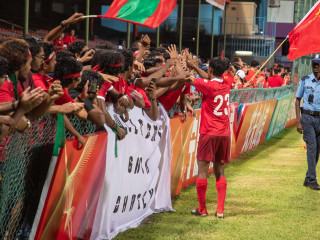 އެއް ލައްކަ ރުފިޔާގެ ބަހުސާއެކު ސަރުކާރަށް ފާޑުކިޔުންތަކާއި، ތައުރީފް!