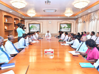 ކޮވިޑް-19 އިން ރައްކާތެރިވުމަށް ކުރަމުންދާ މަސައްކަތްތަކުގެ އެންމެ ފަހުގެ މަޢުލޫމާތު ރައީސުލްޖުމްހޫރިއްޔާ އޮޅުންފިލުއްވައިފި