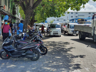 މާލޭގެ ދަތުރުވެރިންގެ މާކެޓް ހުންނަ ބާޒާރު ސަރަހައްދު - މި ސަރަހައްދަކީ މިހާތަނަށް އެންމެ ގިނަ މީހުން ޕޮޒިޓިވްވި އެއްތަން