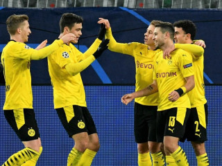 ޑޯޓްމުންޑާއި ލާޒިއޯ ބައްދަލުކުރި މެޗުގެ ތެރެއިން: މި މެޗު އެއްވަރުވީ 1-1 ން