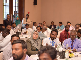 ކައުންސިލަރުންނަށް އަމާޒުކޮށްގެން ކުރިޔަށް ގެންދިޔަ ވިއަވަތި ރާއްޖެ މަހާސިންތާގެ ތެރެއިން
