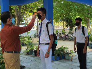 ކޮވިޑުގެ ތެރޭގައި ދަރިވަރުން އަލުން ސްކޫލަށް ހާޒިރުވާ އިރު އަމަލުކުރަން ޖެހޭ ގައިޑްލައިނެއް ވަނީ އެކުލަވާލާފައި