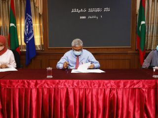 ޑިރެކްޓަރ އޮފް ރިސަރޗް އަދި ގަން ކެމްޕަސް މެނޭޖަރ ޢައްޔަނު ކުރައްވާ ސޮއިކުރެއްވުން