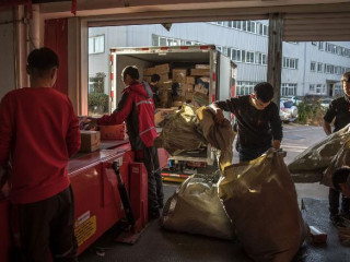 ކޮރޯނާވައިރަސް އާއެކު އޭޝިޔާގެ އެތައް މިލިއަން ބަޔަކު ގޭގައި ތިބެގެން މަސައްކަތްކުރުމުގެ ތަޖުރިބާ ކުރަމުންދަނީ