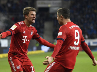 ޖަރުމަން ލީގުގެ މެޗެއްގެ ތެރެއިން