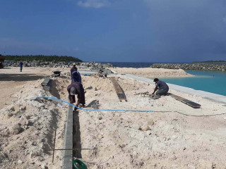 ހެނބަދޫ ބަނދަރު ތަރައްގީ ކުރުމުގެ މަސައްކަތުގެ ތެރެއިން