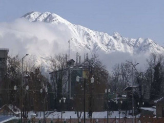 ކަޝްމީރަށް ދަތުރުކުރާ ފަތުރުވެރިންގެ މެދުގައި މަގުބޫލު ފަރުބަދައެއް