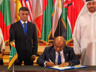 އަޔޯރާ މެމްބަރަކަށް ރާއްޖެ ރަސްމީ ގޮތުންވި އެއްބަސްވުމުގައި މިނިސްޓަރު ޝާހިދު