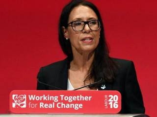 އިނިގިރޭސިވިލާތުގެ ގާނޫނު ހަދާ މަޖިލީހުގެ މެމްބަރު ޑެބީ އަބްރަހަމްސް