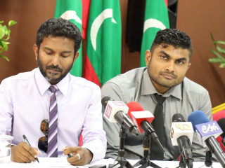 އީޕީއޭގެ ޑެޕިއުޓީ ޑިރެކްޓަރ ޖެނެރަލް ޑރ. އިބްރާހިމް މުހައްމަދު އަދި އީޕީއޭގެ އިންޖިނިއަރ އަލީ މިޝާލް