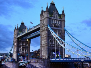 ލަންޑަން ބްރިޖު ހަމަލާ: އާންމުންގެ 2 މީހަކު މަރުވެ 3 މީހަކު ޒަހަމްވެފައިވޭ