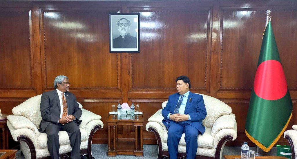 As part of his ongoing official visit to Dhaka, Bangladesh, Minister of State Ahmed Khaleel paid a courtesy call on the Minister of Foreign Affairs of Bangladesh