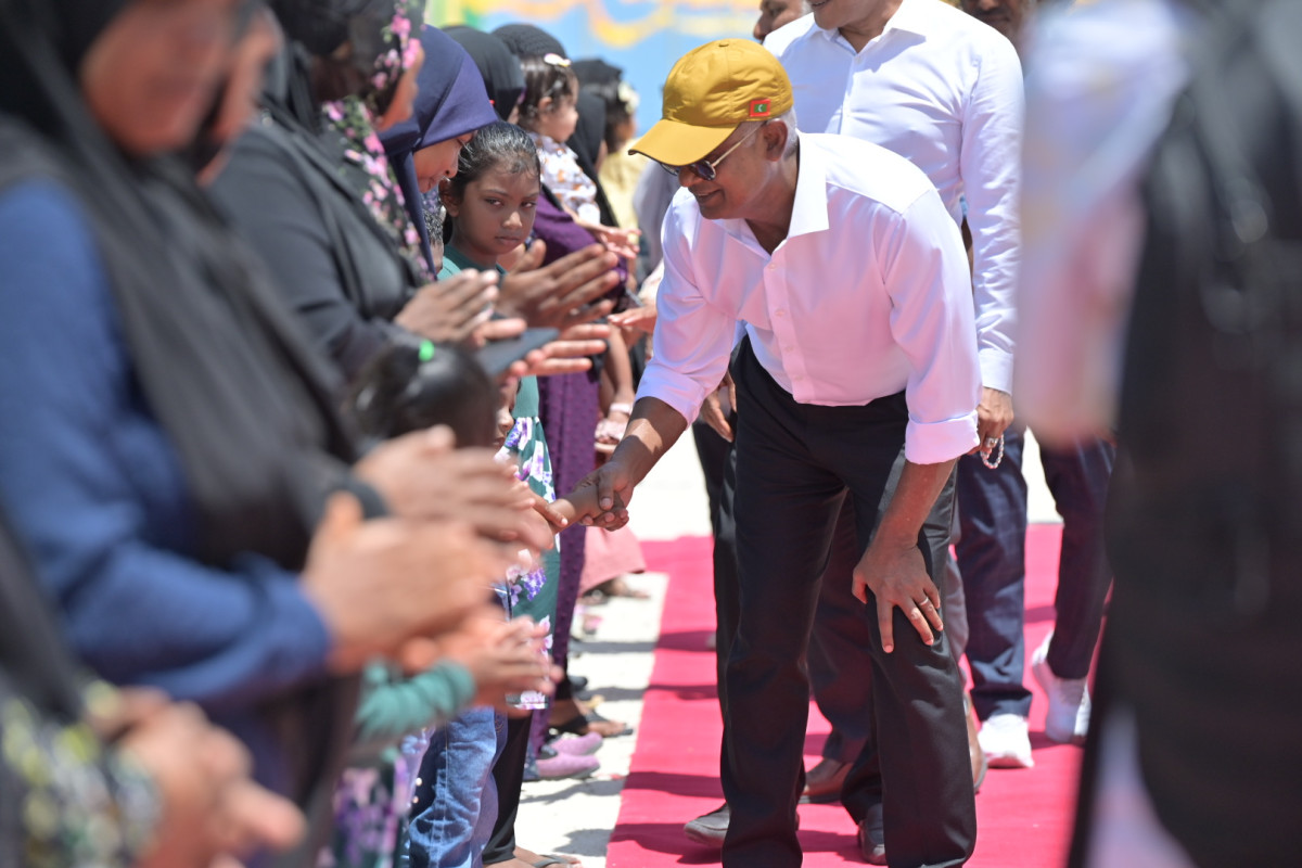 ރައީސް ސާލިޙު ށ. އަތޮޅަށް ކުރައްވާ ދަތުރުފުޅު - މަރޮއްޓަށް ވަޑައިގަތުން - އެ ރަށުގައި ވެސް ސަރުކާރުން ގިނަ މަޝްރޫއުތަކެއް ދަނީ ހިންގަމުން ފޮޓޯ: އެމްޑީޕީ