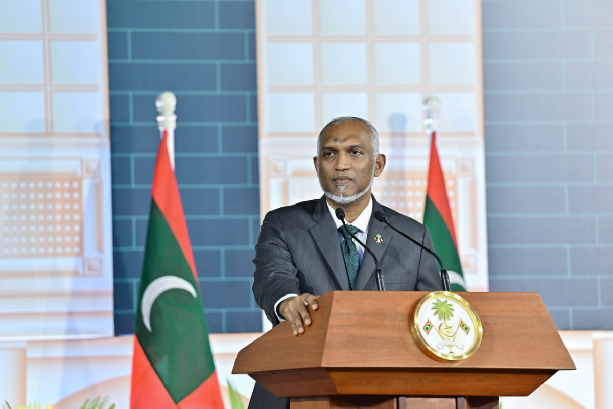 އާދިއްތަ ދުވަހުގެ ރޭ ދަރުބާރުގޭގައި ބޭއްވި، ޖުމްހޫރީ ދުވަހުގެ ރަސްމީ ޖަލްސާގައި ރައީސް ޑރ.މުހައްމަދު މުއިއްޒު ވާހަކަފުޅު ދައްކަވަނީ