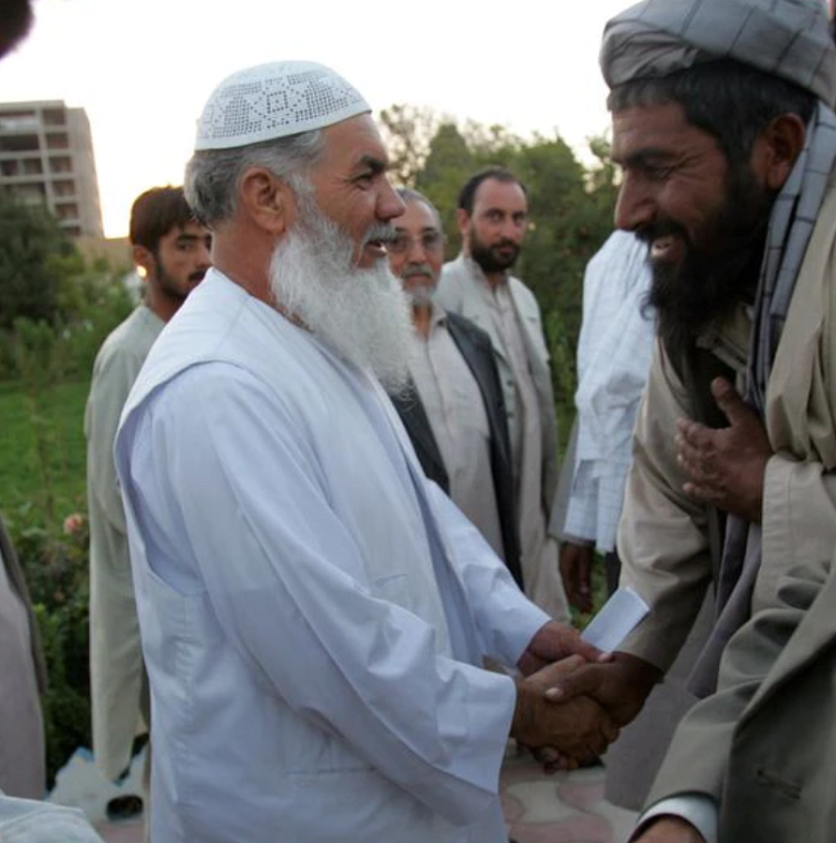 އަފްޣާނިސްތާނުގެ އަސްކަރީ ކޮމާންޑާ އިސްމާއިލް ޚާން ޠާލިބާނުން ހައްޔަރު ކުރީ ހަވީރު