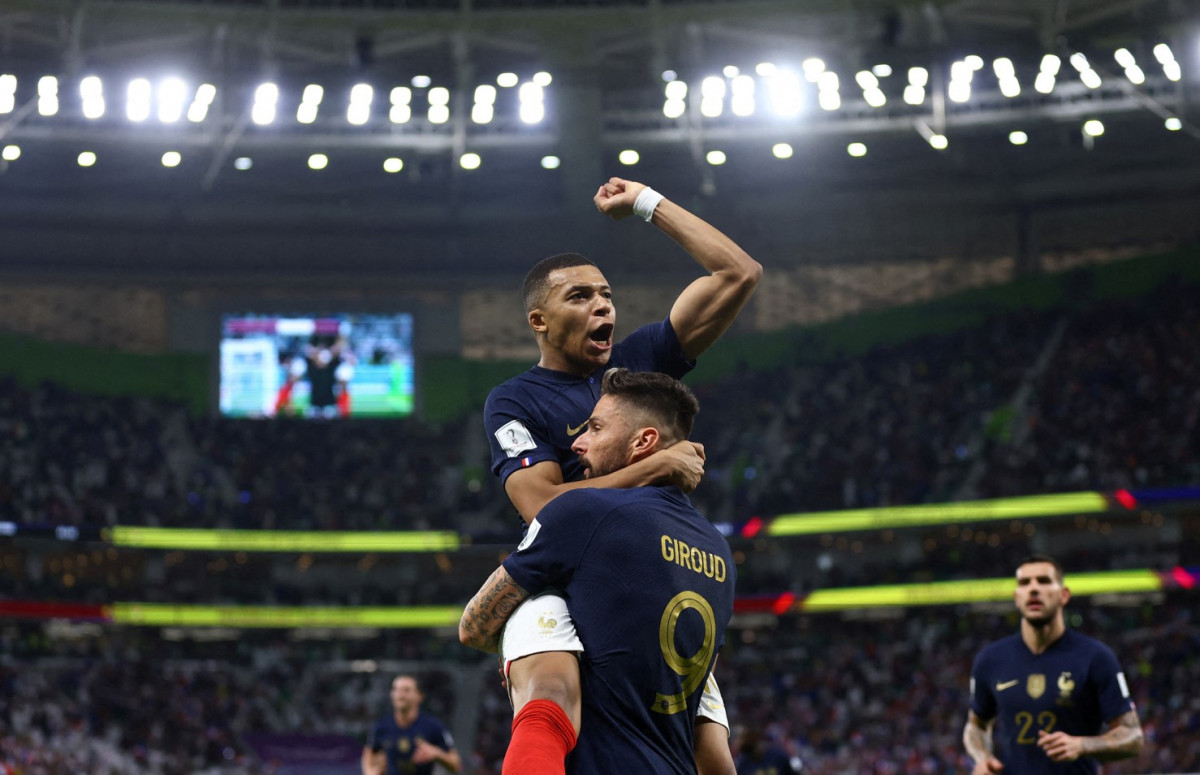 އެމްބާޕޭ އާއި ޖިރޫޑް