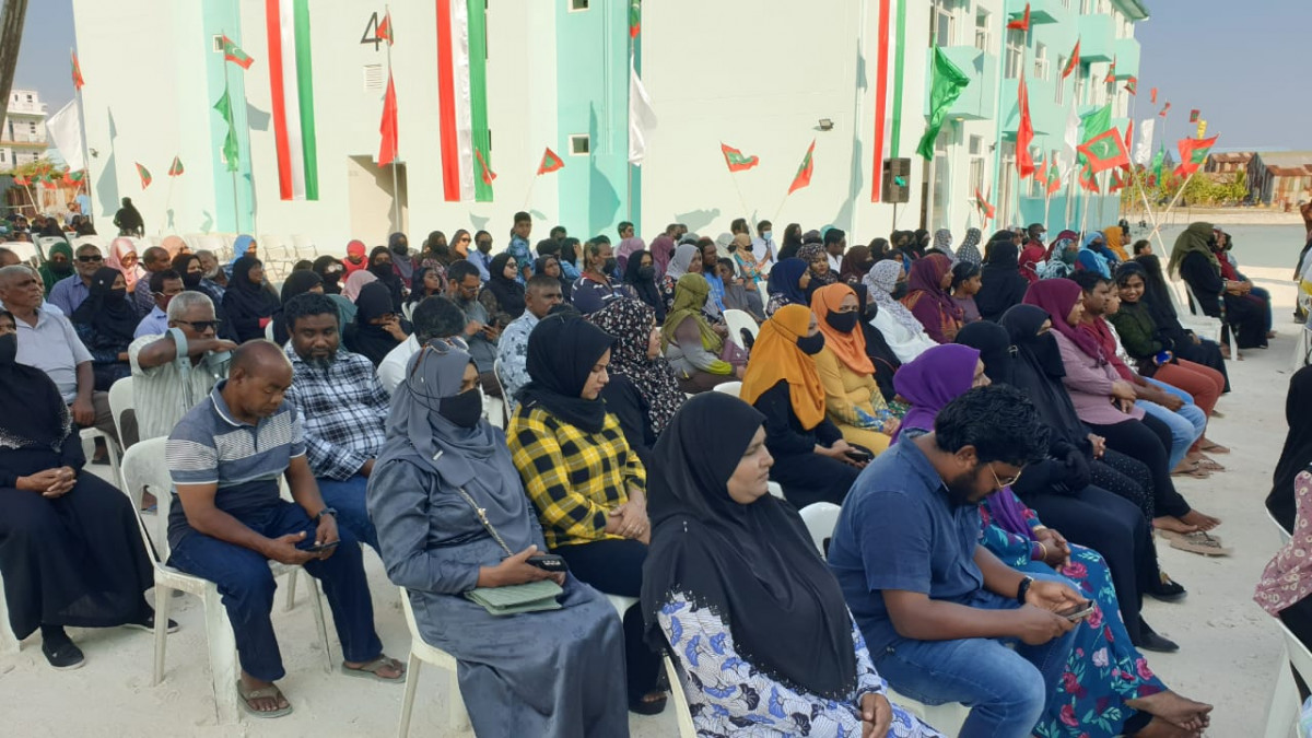 ނައިފަރުގަ 100 ހައުސިންގ ޔުނިޓް ކައުންސިލާއި ހަވާލުކުރުމުގެ ރަސްމިއްޔާތުގެ ތެރެއިން