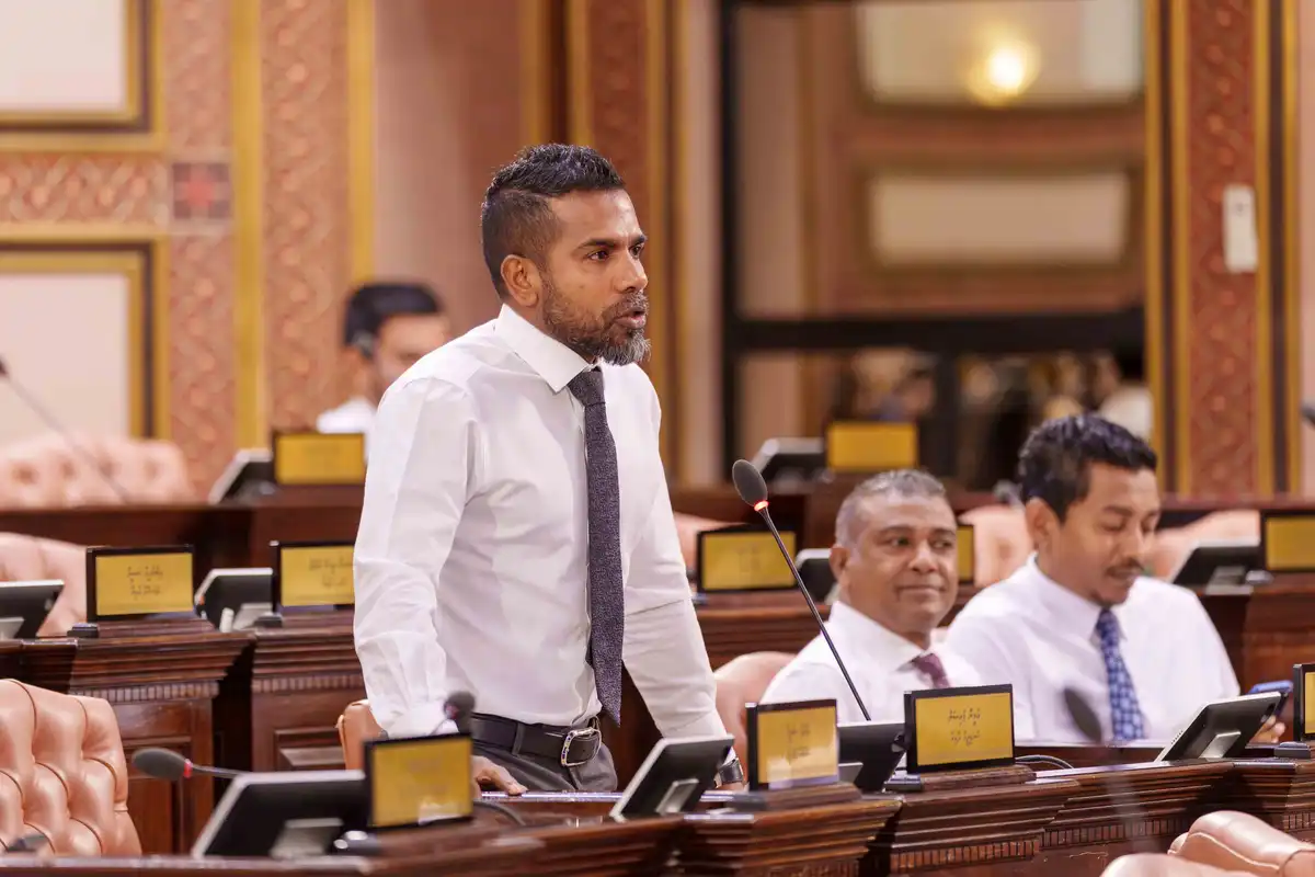 މިއަދަކީ ސަރުކާރުން ރައްޔިތުންގެ ނިންމުންތަކަށް ގޮންޖަހާ، އެ މީހުންގެ ބާރު ދައްކާލުމުގެ ކުޅަދާނަކަމާއި ކެރުންތެރިކަން ދައްކާލާ ތާރީޚީ ދުވަސް: މެންބަރު އަމީން 