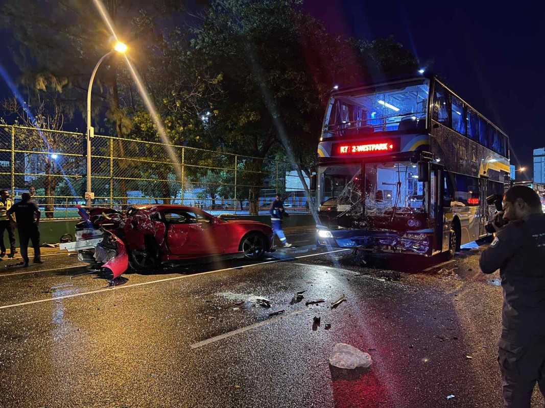 އެކްސިޑެންޓް