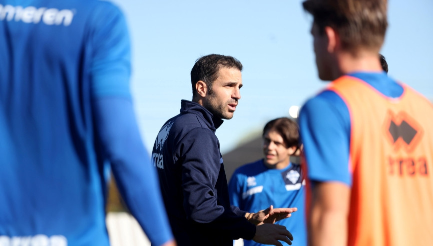 ކޯމޯ އަށް އިރުޝާދު ދެމުން އަންނަ ފެބްރިގާޒް